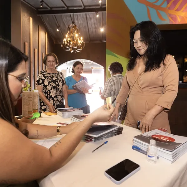 Lançamento do Livro 144