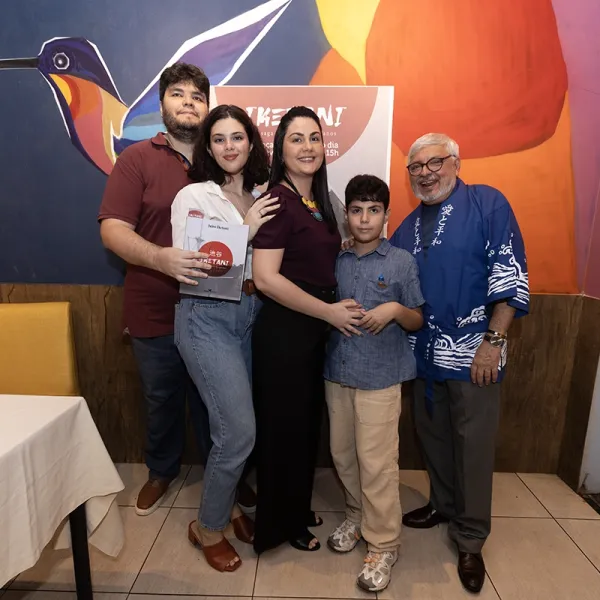 Lançamento do Livro 77